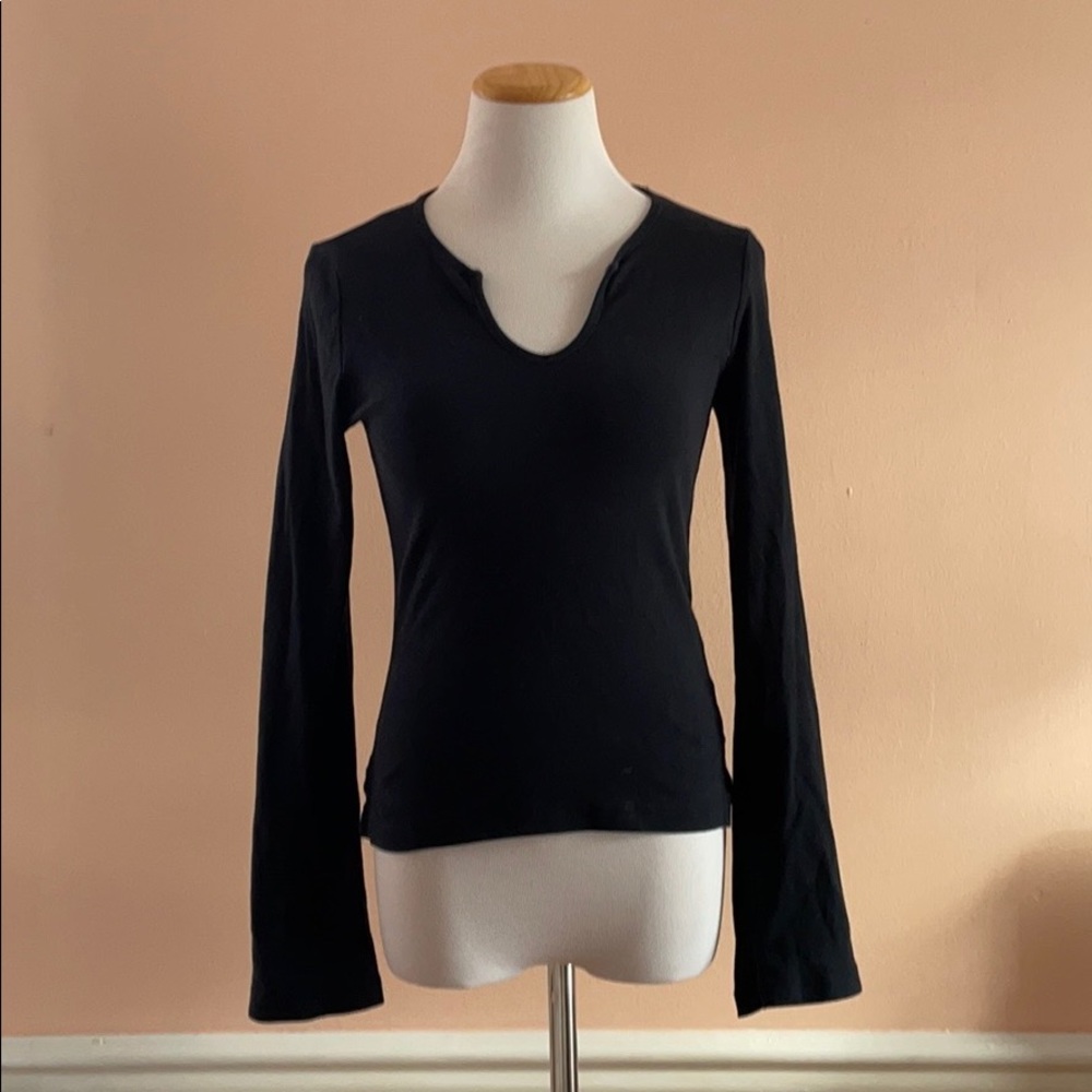 Women’s black top